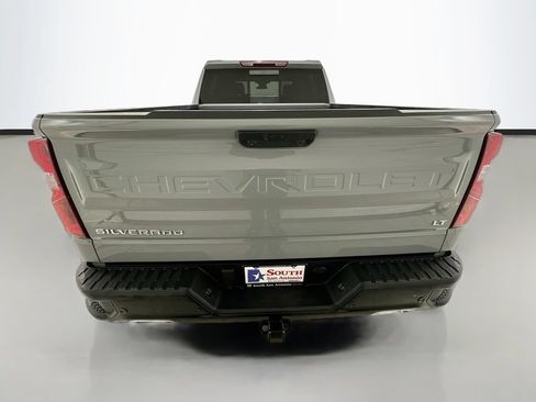 Used 2024 Chevrolet Silverado 1500 LT Trail Boss w/ LT Trail Boss Premium Package AWD/4WD image 6