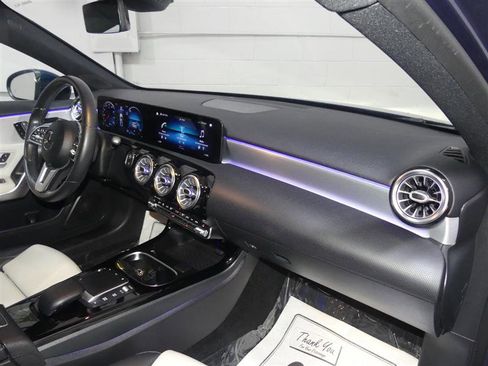 Used 2021 Mercedes-Benz A 220 4MATIC image 25