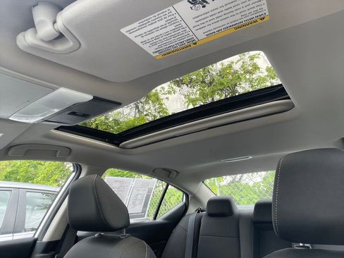 Certified 2021 Nissan Altima 2.5 SV w/ SV Premium Package AWD/4WD image 26
