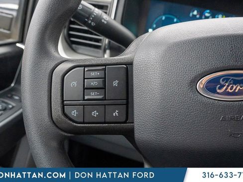 New 2026 Ford F250 XLT w/ XLT Premium Package AWD/4WD image 9