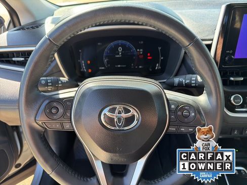 Used 2025 Toyota Corolla Cross XLE FWD image 22