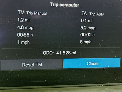 Used 2024 Volvo XC90 B5 Plus AWD/4WD image 19