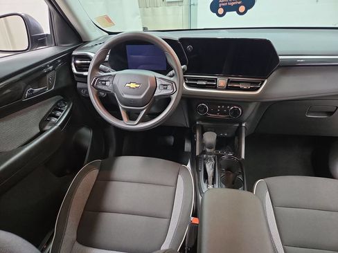Used 2024 Chevrolet TrailBlazer LS AWD/4WD image 13