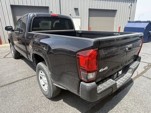 Used 2021 Toyota Tacoma SR AWD/4WD image 2