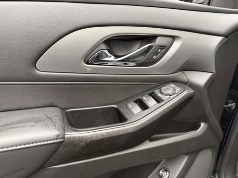 Certified 2023 Chevrolet Traverse LT image 16