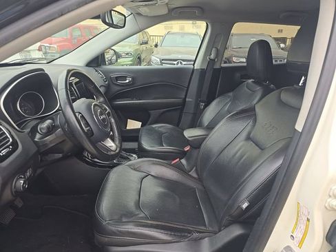 Used 2018 Jeep Compass Limited w/ Navigation Group AWD/4WD image 5