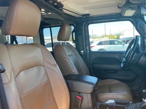Used 2021 Jeep Wrangler Unlimited Sahara w/ LED Lighting Group AWD/4WD image 13