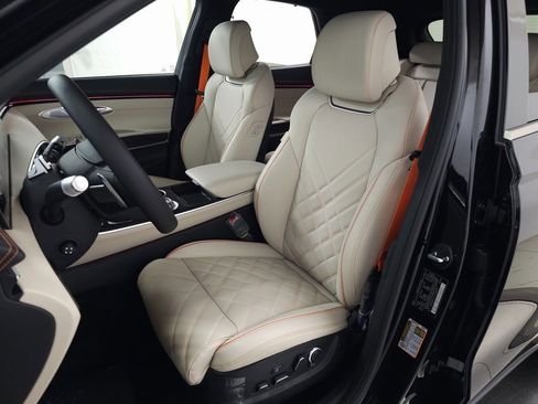 Used 2026 Genesis GV70 3.5T Sport Prestige image 13