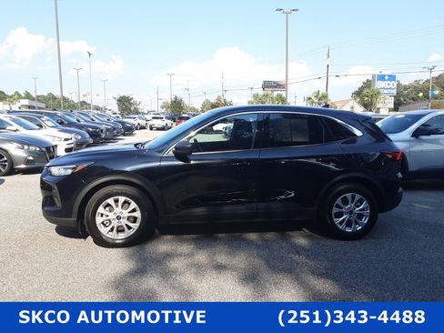 Used 2023 Ford Escape Active image 2