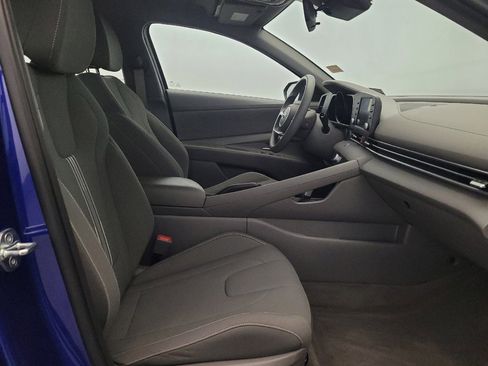 Used 2023 Hyundai Elantra SEL w/ Cargo Package FWD image 21