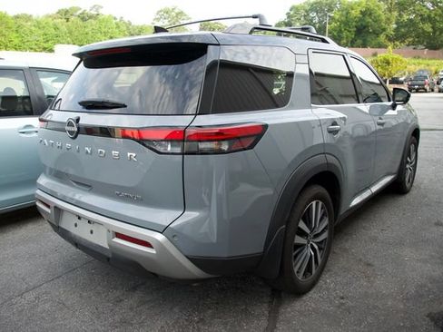 Used 2022 Nissan Pathfinder Platinum w/ Cargo Package FWD image 7