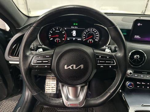 Used 2022 Kia Stinger GT2 RWD image 14