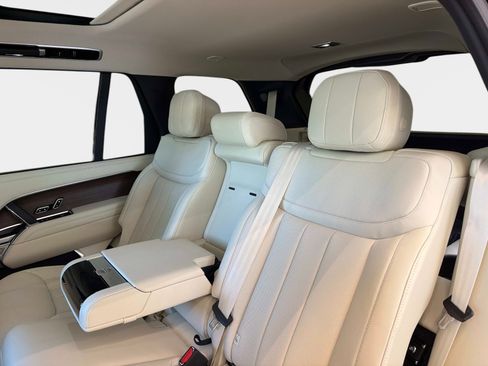 New 2026 Land Rover Range Rover Long Wheelbase SE AWD/4WD image 14