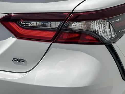 Used 2024 Toyota Camry SE image 24