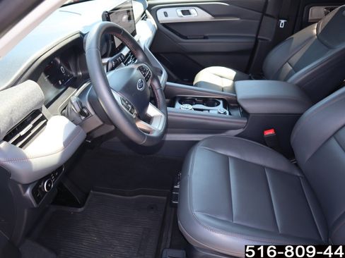 Used 2026 Ford Explorer Active w/ Active Comfort Package AWD/4WD image 16