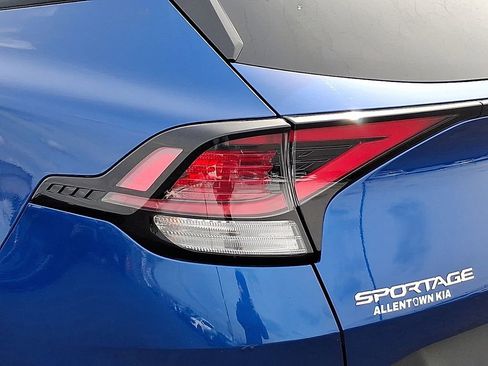 Certified 2023 Kia Sportage X-Line image 11