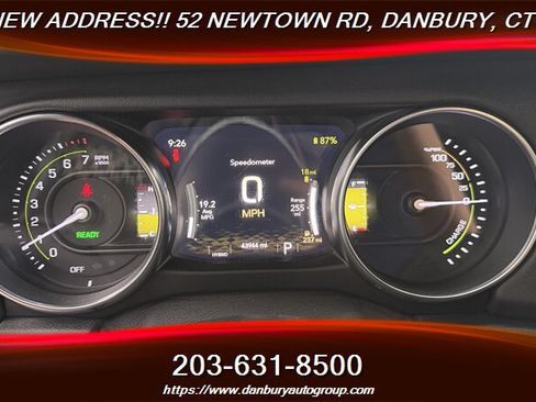 Used 2021 Jeep Wrangler Unlimited Sahara w/ Cold Weather Group AWD/4WD image 22