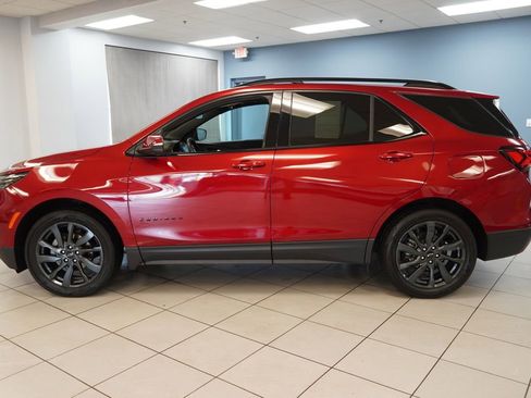 Used 2023 Chevrolet Equinox RS w/ RS Leather Package image 2