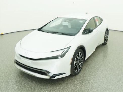 New 2026 Toyota Prius Plug-In Hybrid FWD image 16