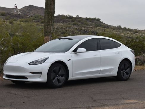 Used 2024 Tesla Model Y Performance AWD/4WD image 7