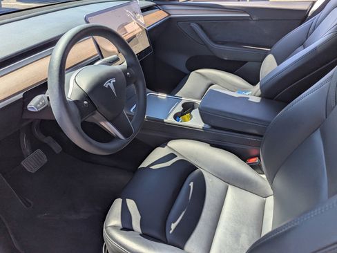 Used 2024 Tesla Model Y Long Range image 10