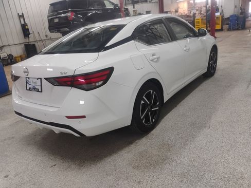 Used 2024 Nissan Sentra SV image 22