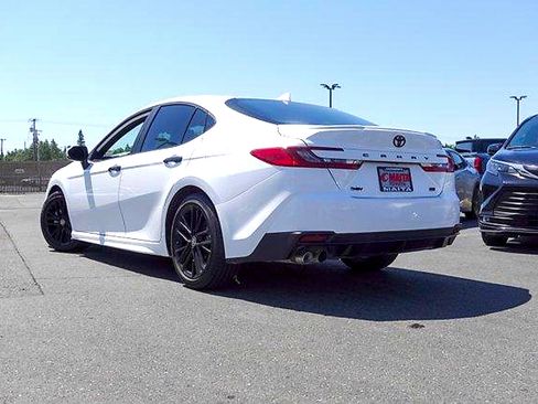Certified 2025 Toyota Camry SE FWD image 7