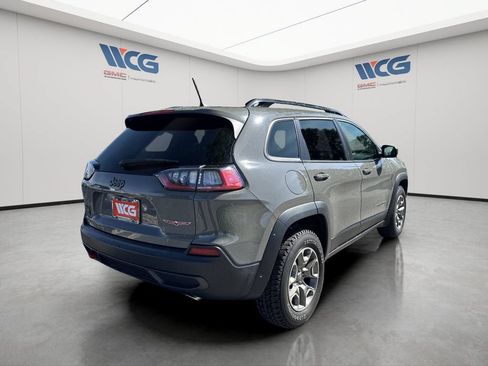 Used 2022 Jeep Cherokee Trailhawk w/ Premium Leather Package AWD/4WD image 3