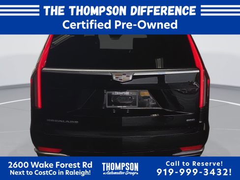 Certified 2022 Cadillac Escalade Premium Luxury Platinum AWD/4WD image 4