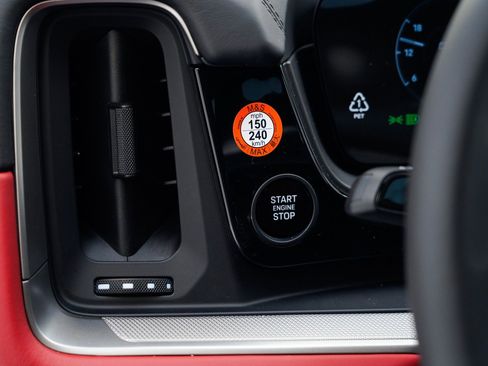 New 2026 Porsche Cayenne Coupe image 31