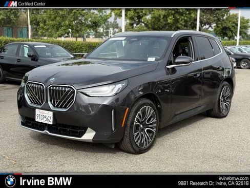 Used 2025 BMW X3 xDrive30i w/ Premium Package image 1