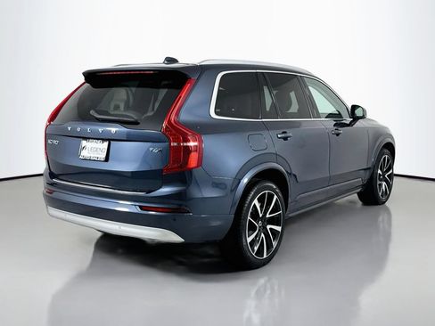 Used 2022 Volvo XC90 T6 Momentum w/ Advanced Package AWD/4WD image 5