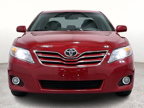 Used 2011 Toyota Camry XLE w/ XLE Extra-Value Pkg #2 image 5