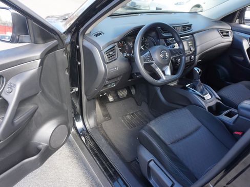 Used 2017 Nissan Rogue S image 7