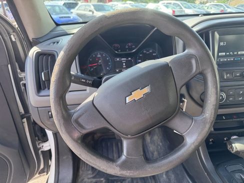Used 2018 Chevrolet Colorado W/T RWD image 16