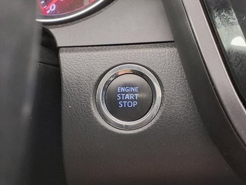 Used 2020 Toyota Camry XSE image 12