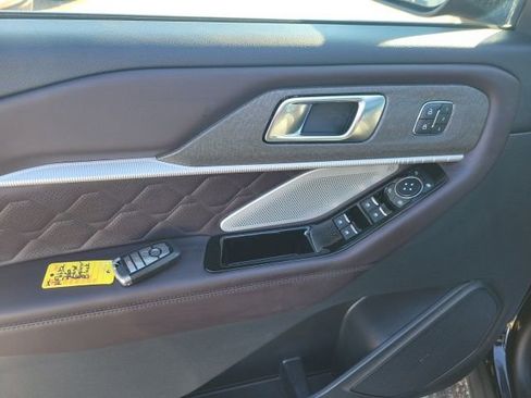 New 2026 Ford Explorer Platinum w/ LUX Leather Package image 17