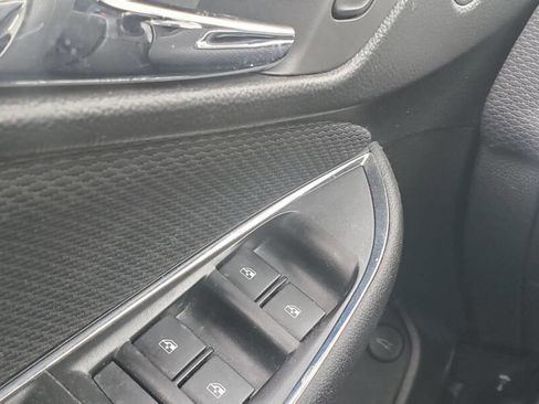Used 2018 Chevrolet Cruze LS image 18
