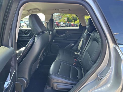 Used 2023 Lincoln Corsair AWD image 13