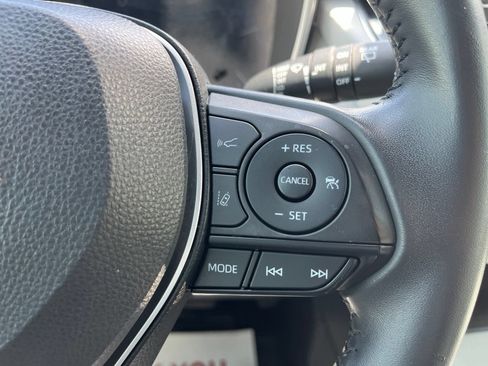 Used 2022 Toyota Corolla XSE FWD image 23