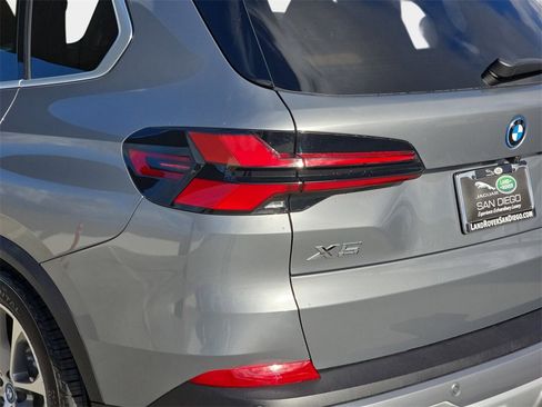 Used 2025 BMW X5 xDrive50e image 38