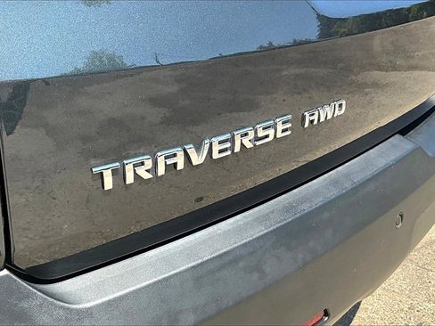 Used 2020 Chevrolet Traverse LT w/ LT Premium Package image 33