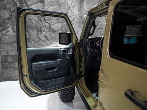 New 2025 Jeep Wrangler Unlimited Rubicon w/ Safety Group image 4