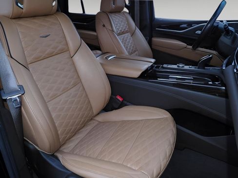 Used 2022 Cadillac Escalade Sport w/ Touring Package AWD/4WD image 19