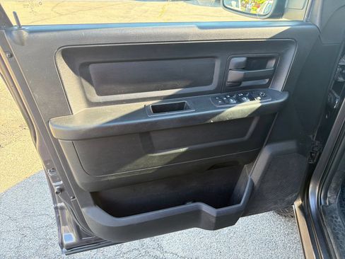 Used 2018 RAM 1500 Express w/ Express Value Package AWD/4WD image 11