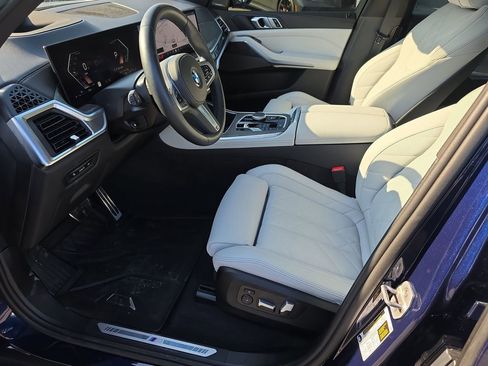 Used 2025 BMW X5 sDrive40i w/ M Sport Package image 8
