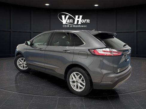 Used 2024 Ford Edge SEL image 3