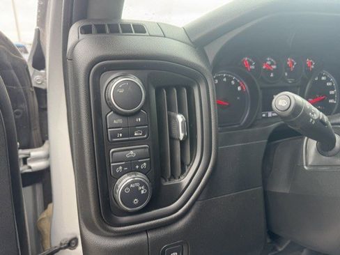 Used 2022 Chevrolet Silverado 1500 Custom AWD/4WD image 14
