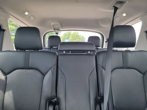 Certified 2023 Honda Pilot Touring image 23