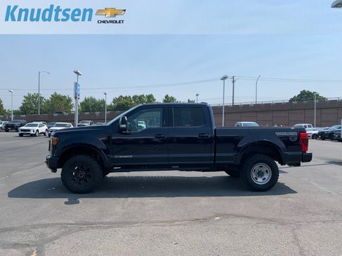 Used 2022 Ford F350 Lariat w/ Tremor Off-Road Package AWD/4WD image 4